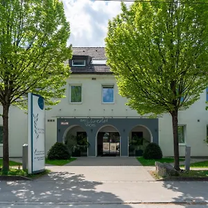 Schreder Hotell