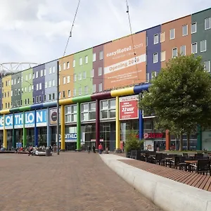 Easyhotel Arena Boulevard 2* Amsterdam